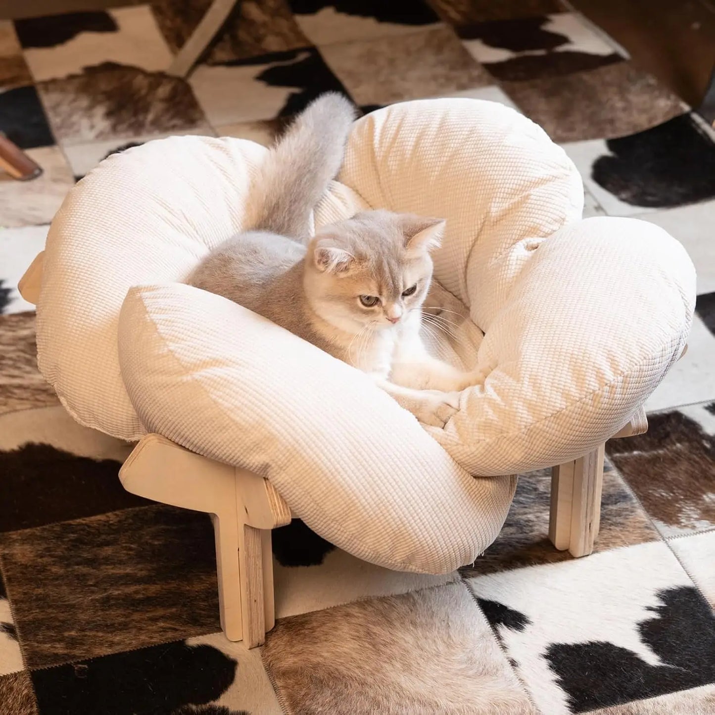 Elevated Cat Bed with Cushion, Wooden Pet Sofa for Indoor Cats and Puppies, White Furniture